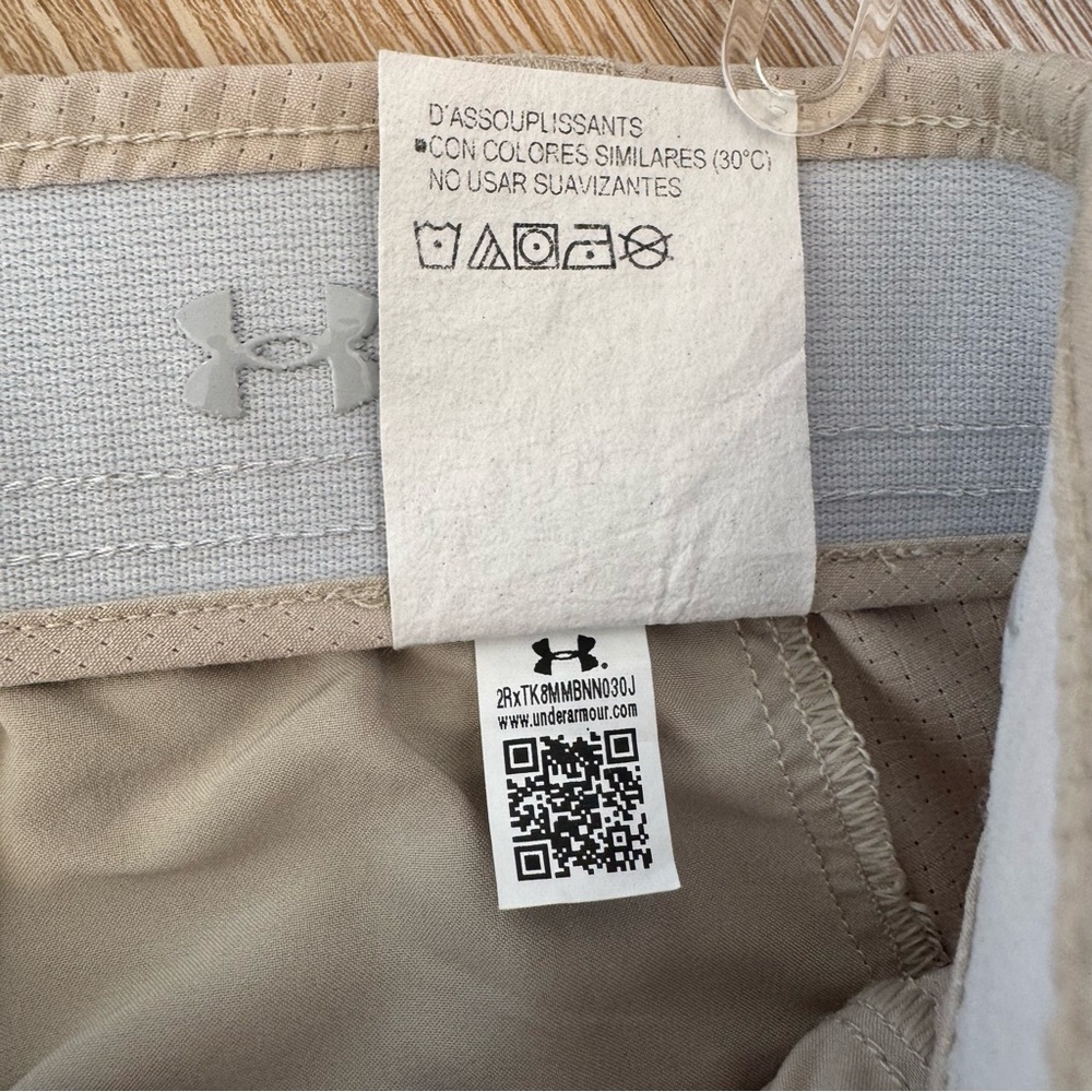Under Armour air vent tan pants golf - Picture 7 of 8